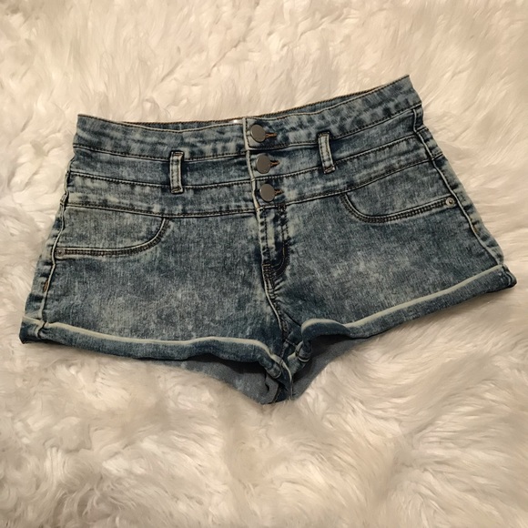Denim Shorts size 9 - Picture 1 of 8